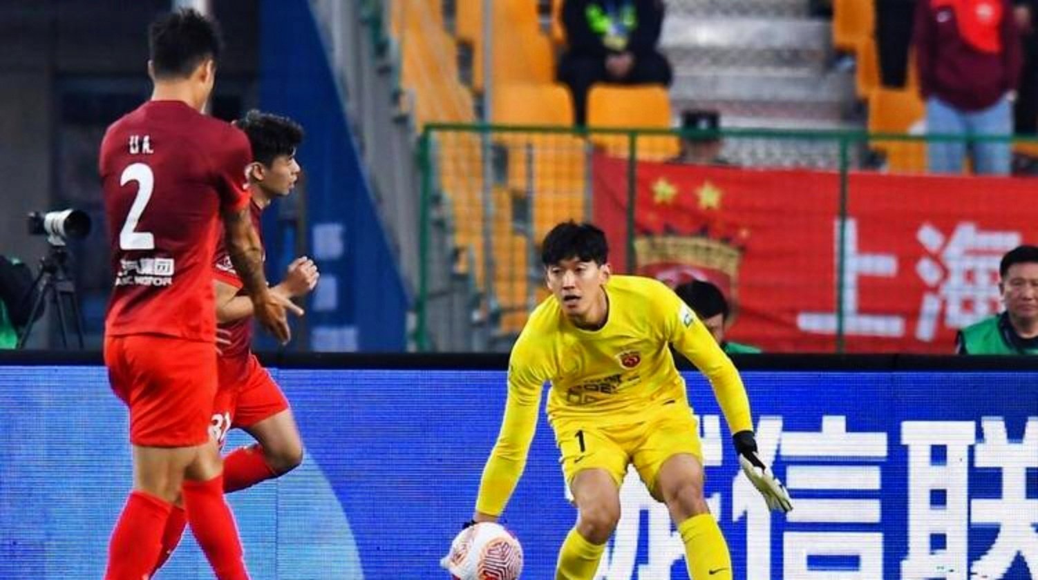 上海上港主场战胜北京国安，夺得关键胜利的简单介绍