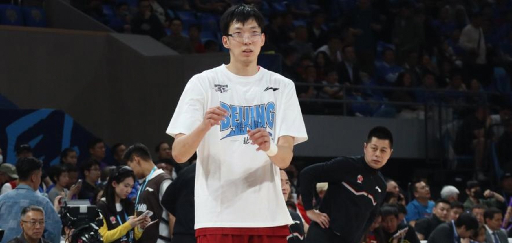 篮球场上出现新规则，引发球员和球迷热议的简单介绍